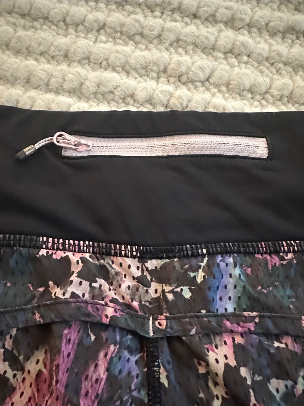 Lululemon Women’s Black Multicolor Printed Athletic Shorts - Picture 4 of 5